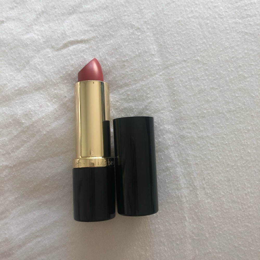 🔥Elizabeth Arden Ceramide Ultra Lipstick Coral 07